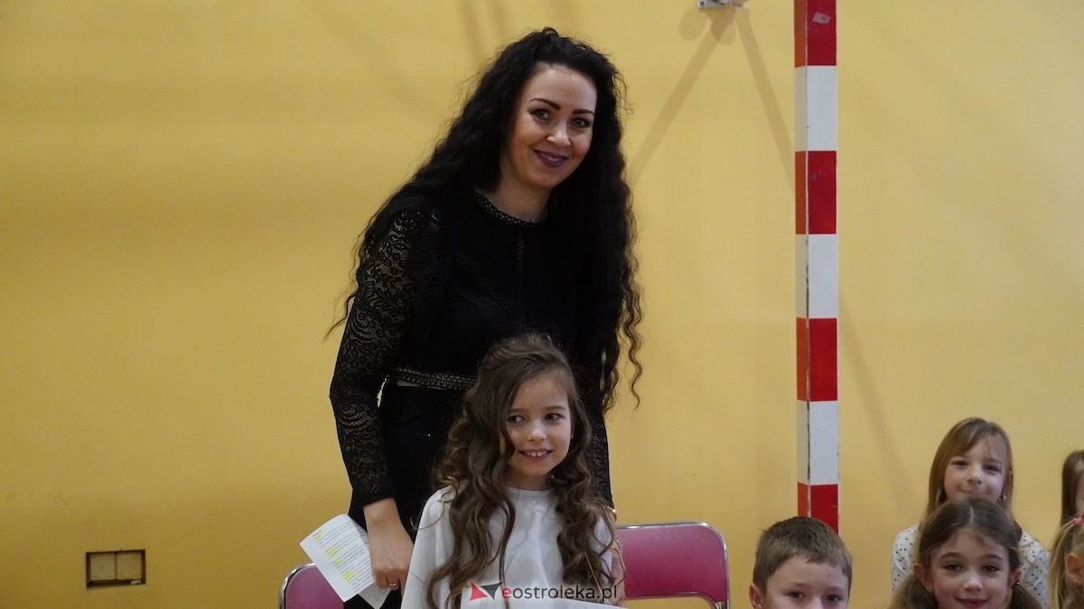 Uroczysty Dzień Patrona w SP nr 6. Święto Orła Białego i... wielka niespodzianka dla uczniów! [7.11.2025] - zdjęcie #164 - eOstroleka.pl