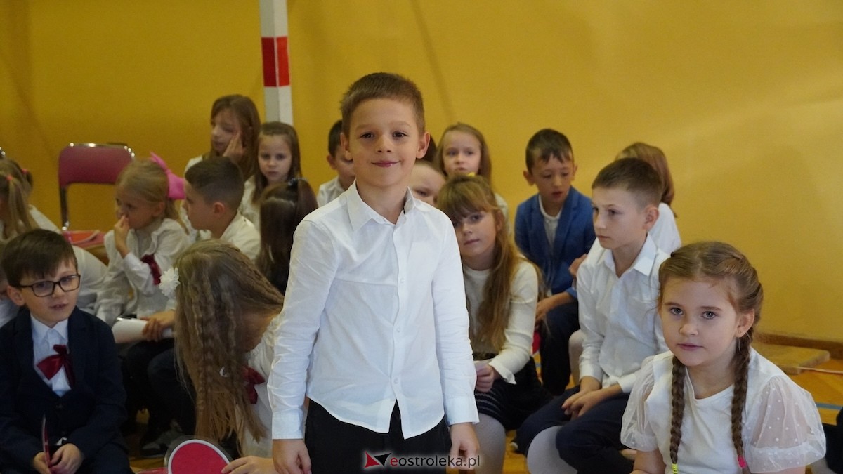 Uroczysty Dzień Patrona w SP nr 6. Święto Orła Białego i... wielka niespodzianka dla uczniów! [7.11.2025] - zdjęcie #160 - eOstroleka.pl