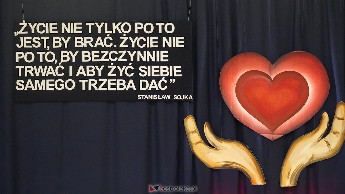 Uroczysty Dzień Patrona w SP nr 6. Święto Orła Białego i... wielka niespodzianka dla uczniów! [7.11.2025] - zdjęcie #148 - eOstroleka.pl