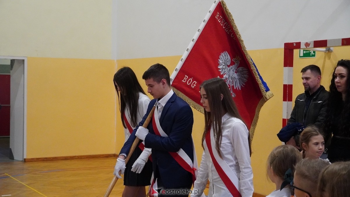 Uroczysty Dzień Patrona w SP nr 6. Święto Orła Białego i... wielka niespodzianka dla uczniów! [7.11.2025] - zdjęcie #119 - eOstroleka.pl