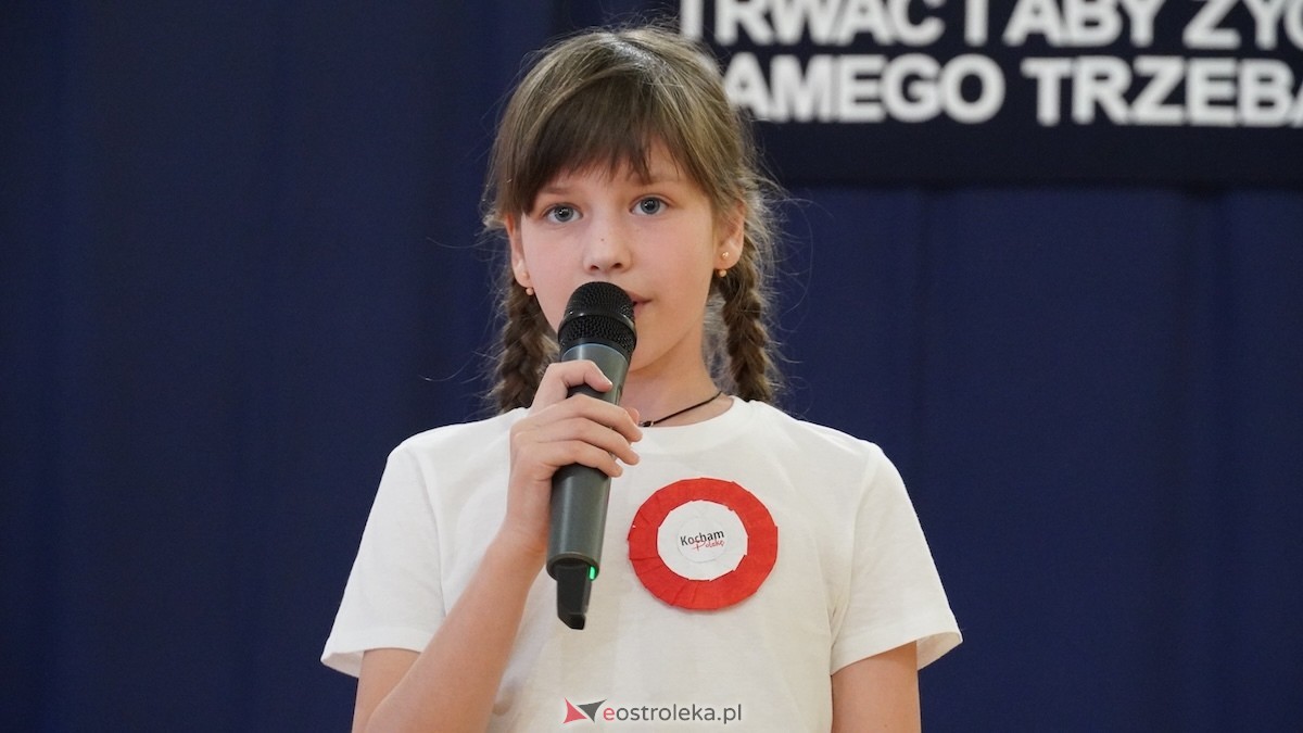 Uroczysty Dzień Patrona w SP nr 6. Święto Orła Białego i... wielka niespodzianka dla uczniów! [7.11.2025] - zdjęcie #20 - eOstroleka.pl