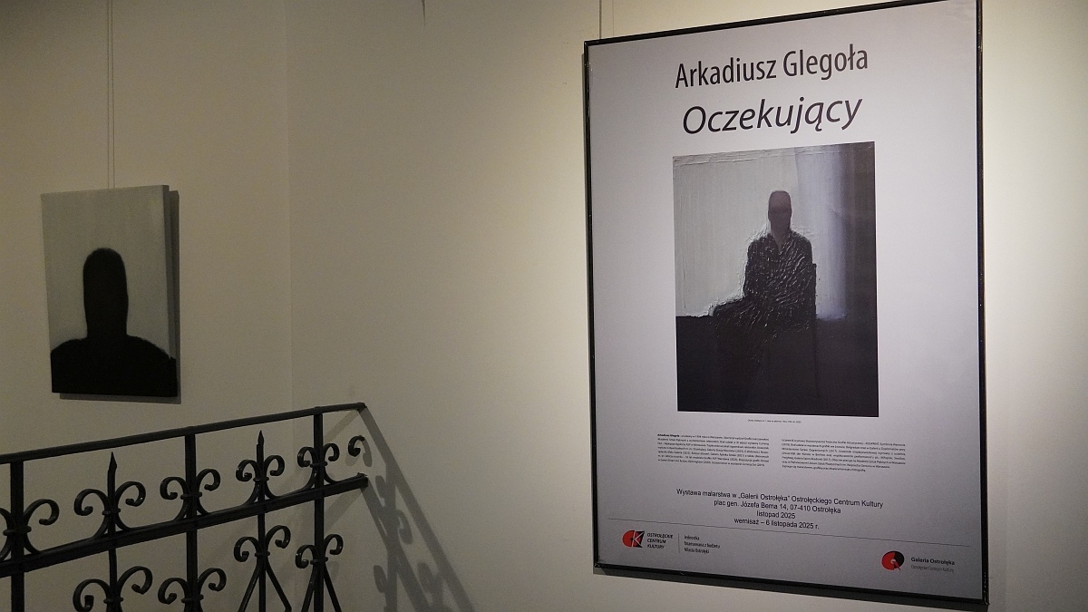 Wystawa Oczekujący Arkadiusza Glegoły w Galerii Ostrołęka [06.11.2025] - zdjęcie #20 - eOstroleka.pl