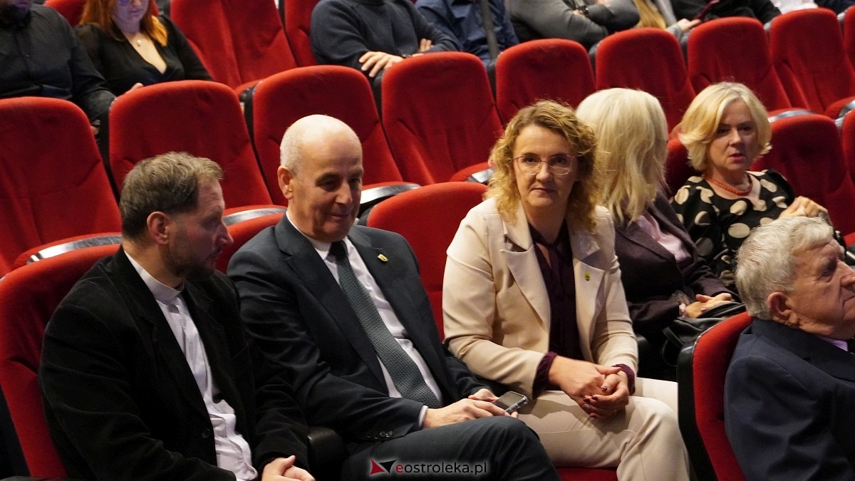 Gala Honorowych Dawców Krwi w Ostrołęce [08.11.2025] - zdjęcie #153 - eOstroleka.pl
