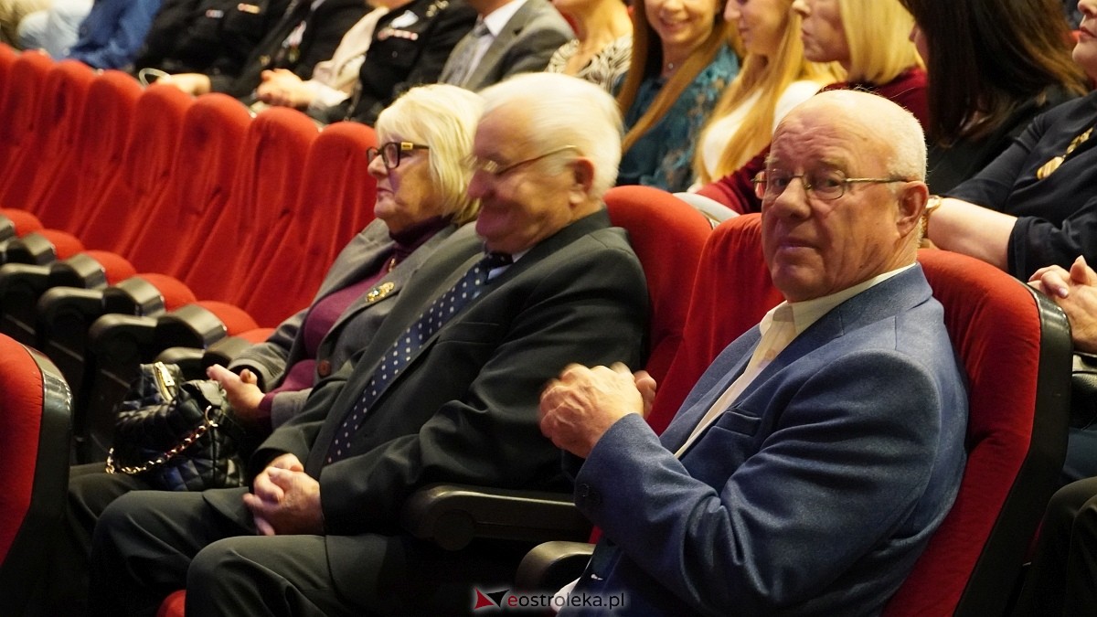 Gala Honorowych Dawców Krwi w Ostrołęce [08.11.2025] - zdjęcie #120 - eOstroleka.pl
