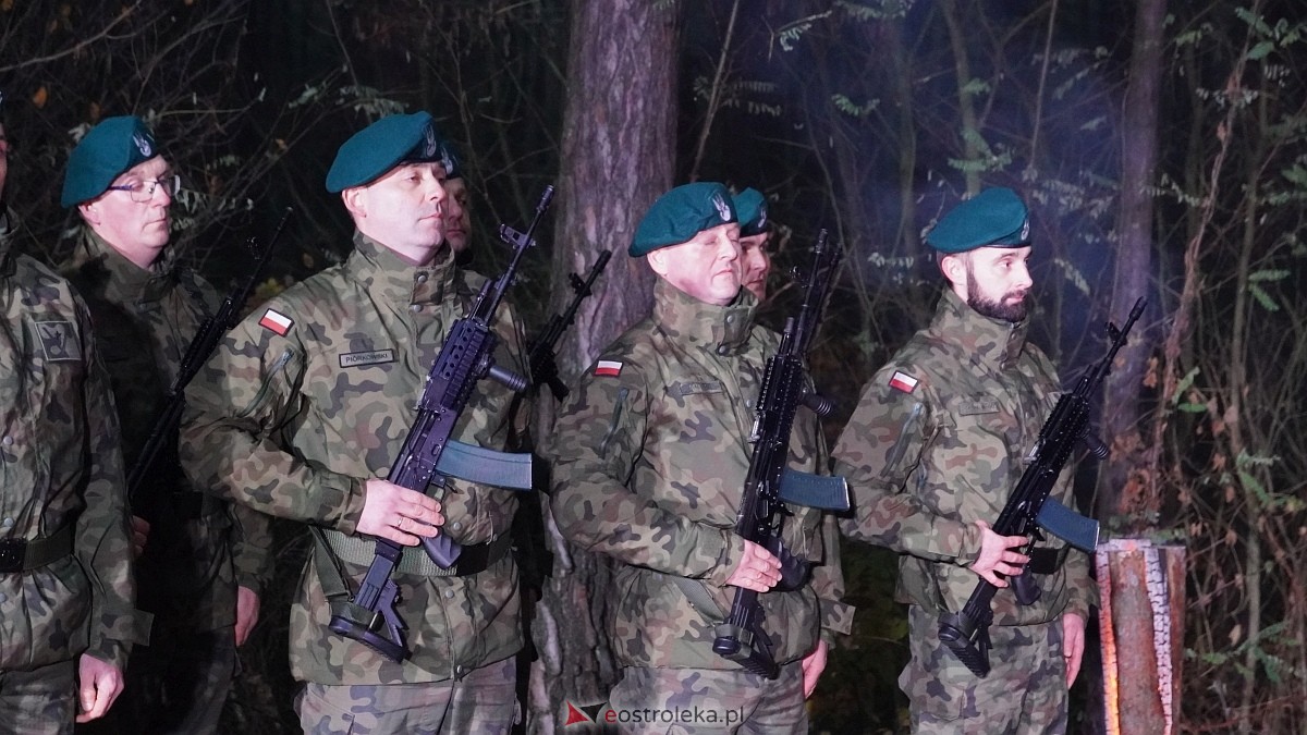 Uroczystość Za Obrońców Ojczyzny w Kamiance [08.11.2025] - zdjęcie #80 - eOstroleka.pl
