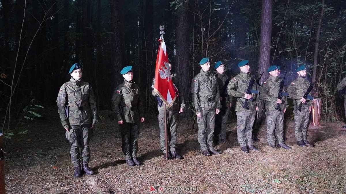 Uroczystość Za Obrońców Ojczyzny w Kamiance [08.11.2025] - zdjęcie #77 - eOstroleka.pl