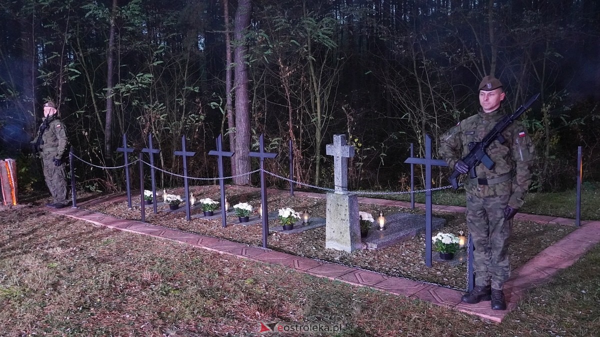 Uroczystość Za Obrońców Ojczyzny w Kamiance [08.11.2025] - zdjęcie #75 - eOstroleka.pl