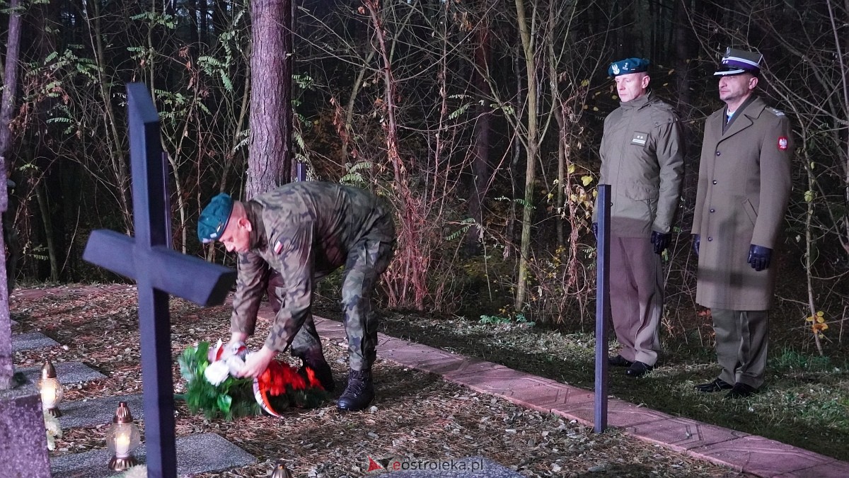 Uroczystość Za Obrońców Ojczyzny w Kamiance [08.11.2025] - zdjęcie #74 - eOstroleka.pl