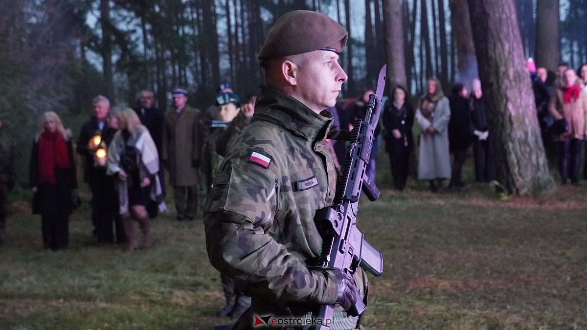 Uroczystość Za Obrońców Ojczyzny w Kamiance [08.11.2025] - zdjęcie #69 - eOstroleka.pl