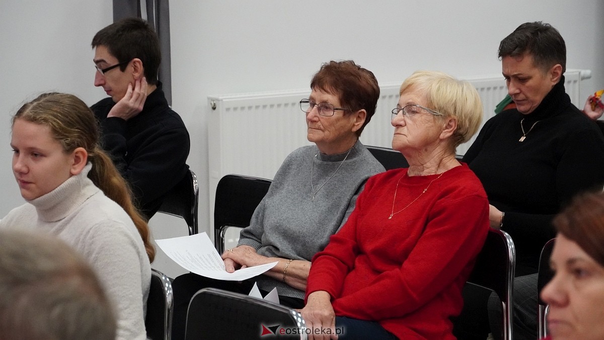 Uroczystość Za Obrońców Ojczyzny w Kamiance [08.11.2025] - zdjęcie #43 - eOstroleka.pl