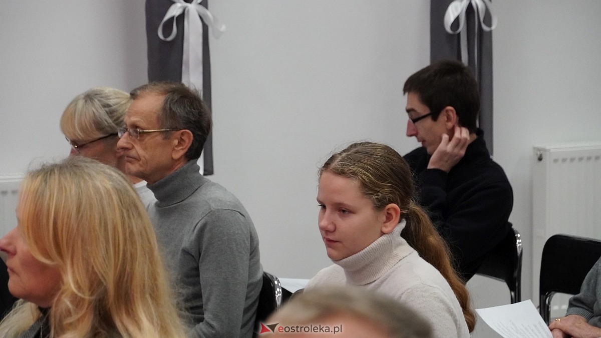 Uroczystość Za Obrońców Ojczyzny w Kamiance [08.11.2025] - zdjęcie #42 - eOstroleka.pl