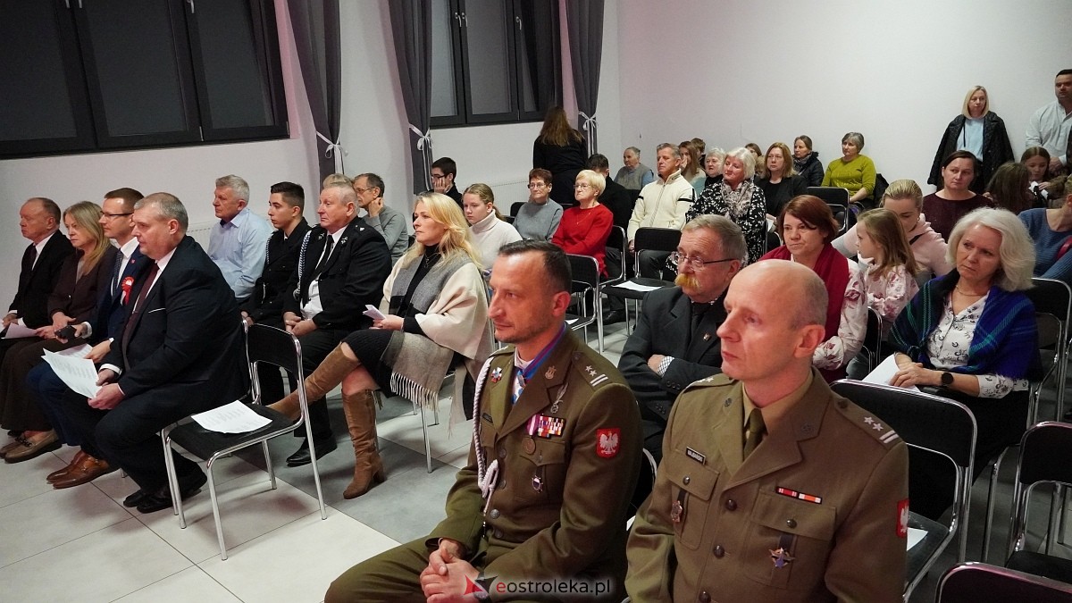 Uroczystość Za Obrońców Ojczyzny w Kamiance [08.11.2025] - zdjęcie #26 - eOstroleka.pl