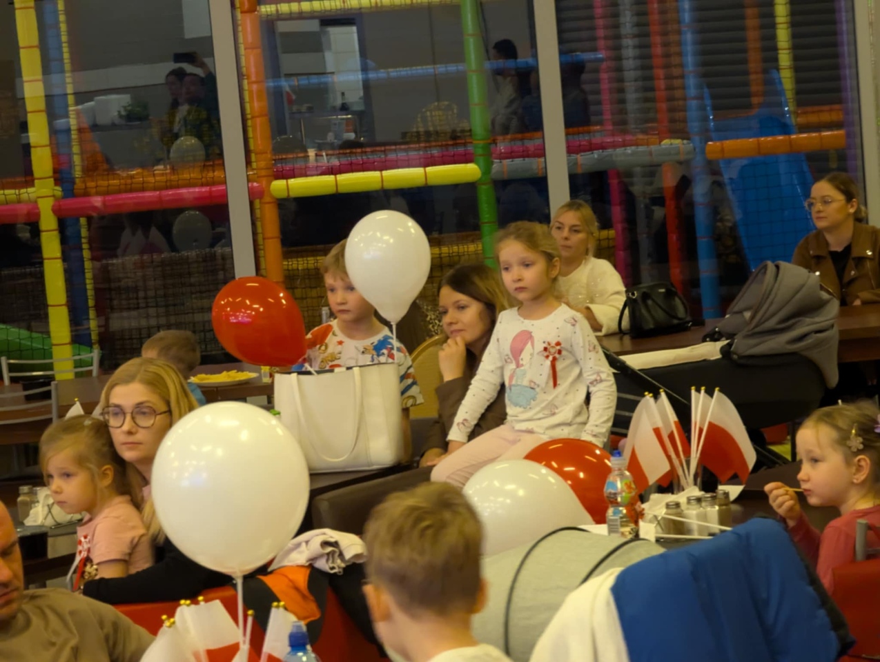Rodzinny Dzień Niepodległości w Morskiej Krainie [9.11.2025] - zdjęcie #129 - eOstroleka.pl