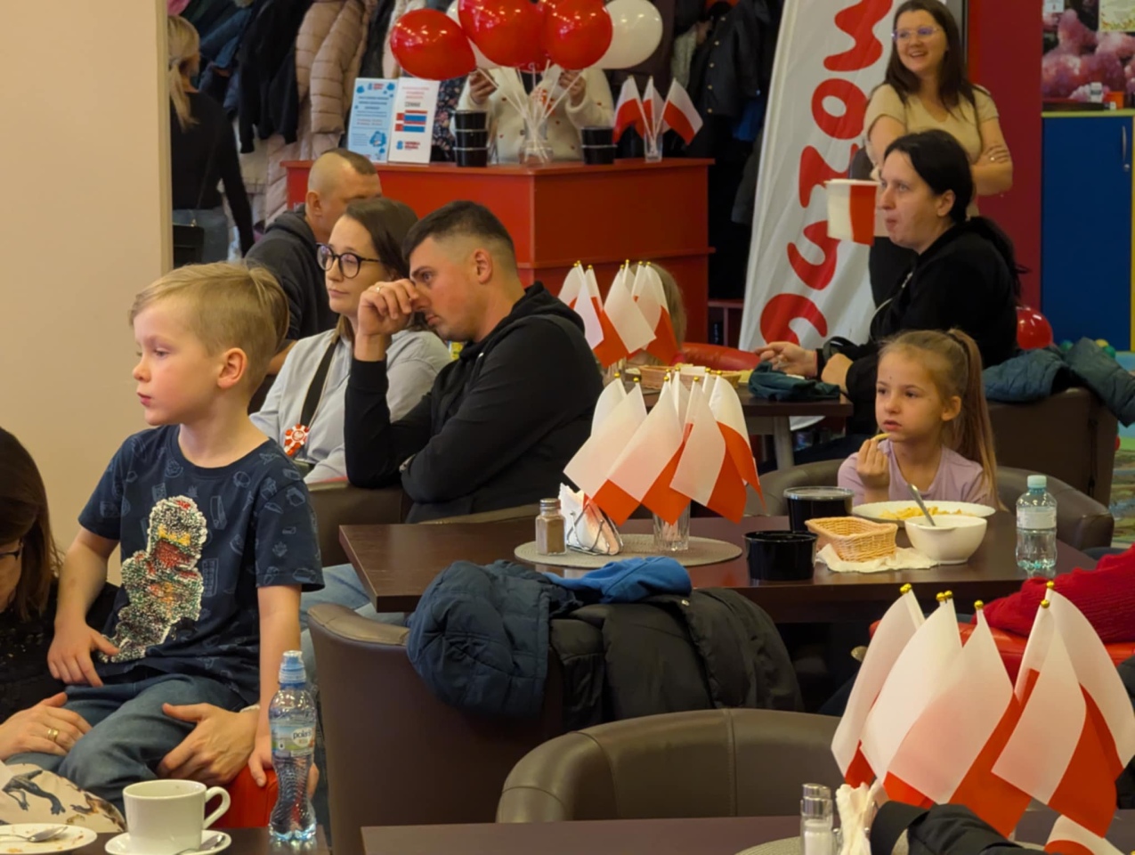 Rodzinny Dzień Niepodległości w Morskiej Krainie [9.11.2025] - zdjęcie #113 - eOstroleka.pl