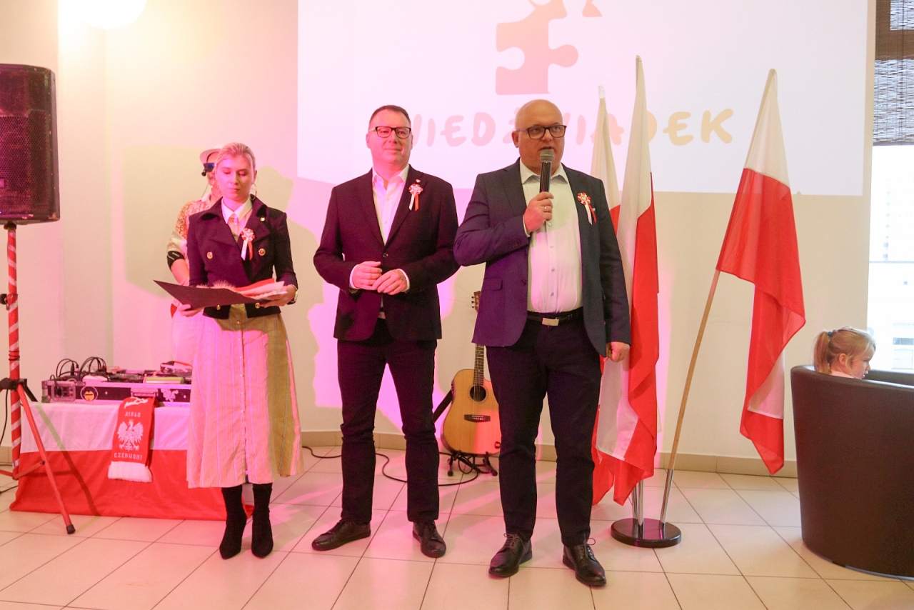 Rodzinny Dzień Niepodległości w Morskiej Krainie [9.11.2025] - zdjęcie #93 - eOstroleka.pl