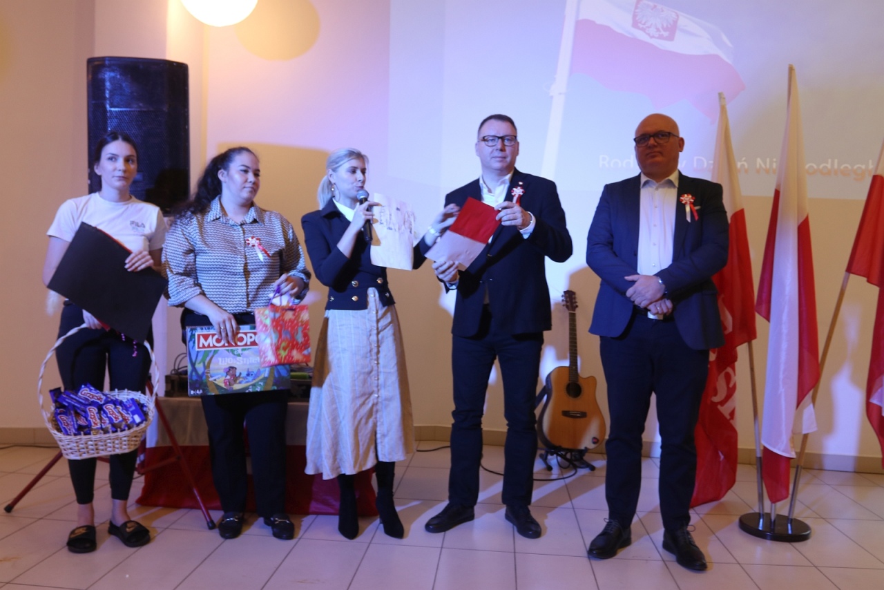 Rodzinny Dzień Niepodległości w Morskiej Krainie [9.11.2025] - zdjęcie #64 - eOstroleka.pl