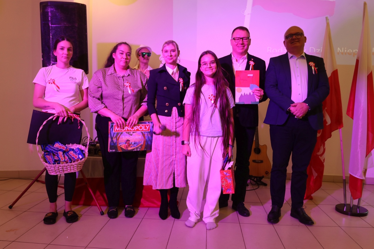 Rodzinny Dzień Niepodległości w Morskiej Krainie [9.11.2025] - zdjęcie #61 - eOstroleka.pl