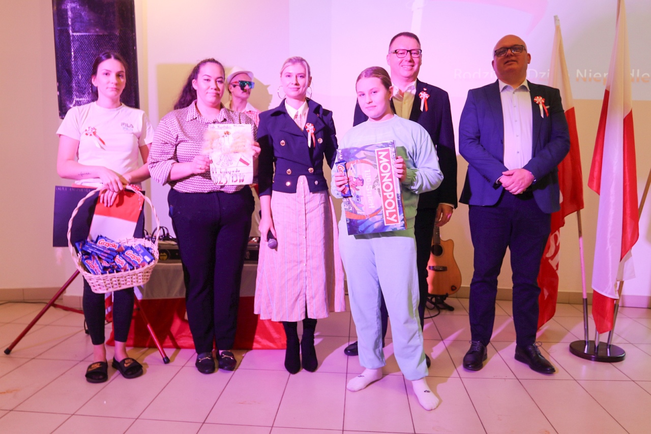 Rodzinny Dzień Niepodległości w Morskiej Krainie [9.11.2025] - zdjęcie #56 - eOstroleka.pl