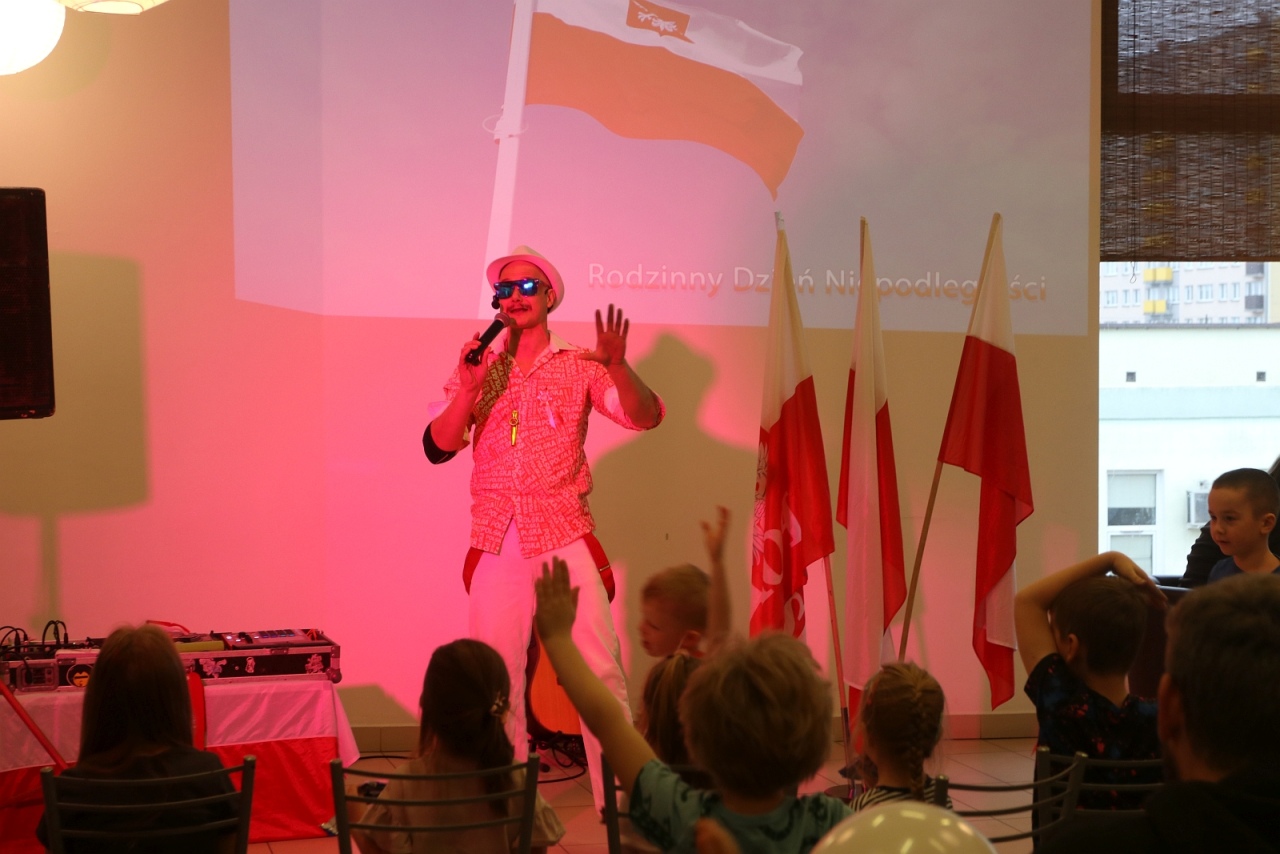 Rodzinny Dzień Niepodległości w Morskiej Krainie [9.11.2025] - zdjęcie #43 - eOstroleka.pl