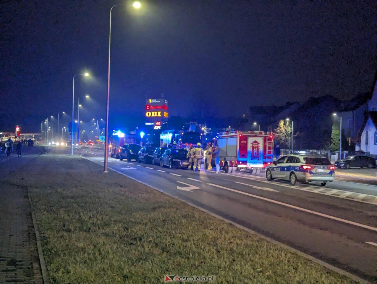 Kolizja 4 aut przy Steyera [10.11.2025] - zdjęcie #28 - eOstroleka.pl