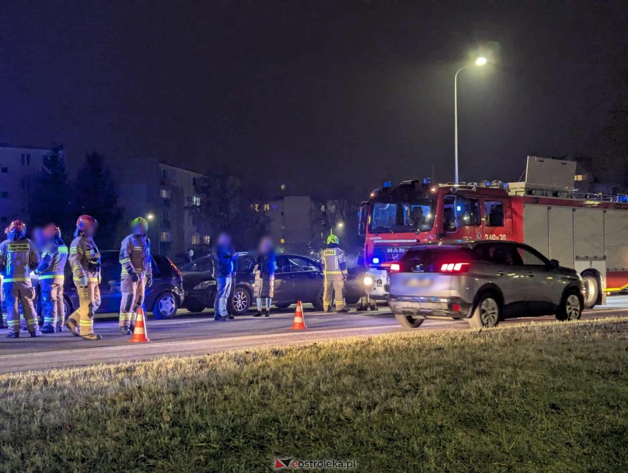 Kolizja 4 aut przy Steyera [10.11.2025] - zdjęcie #26 - eOstroleka.pl