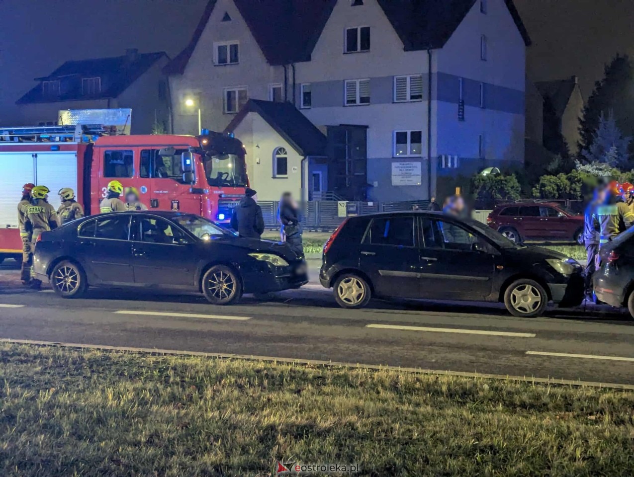 Kolizja 4 aut przy Steyera [10.11.2025] - zdjęcie #13 - eOstroleka.pl