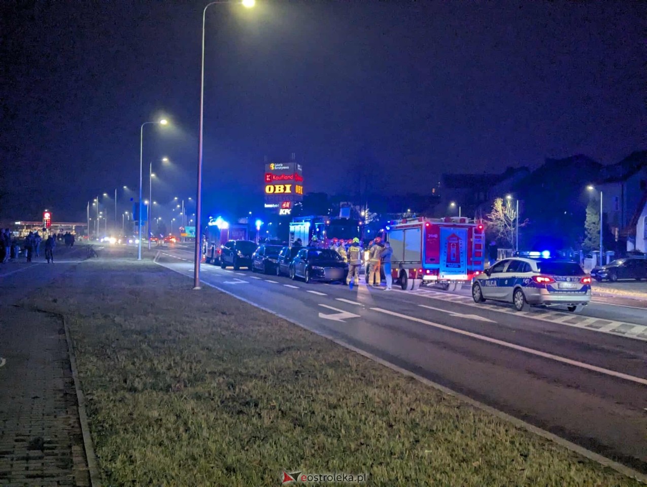 Kolizja 4 aut przy Steyera [10.11.2025] - zdjęcie #3 - eOstroleka.pl