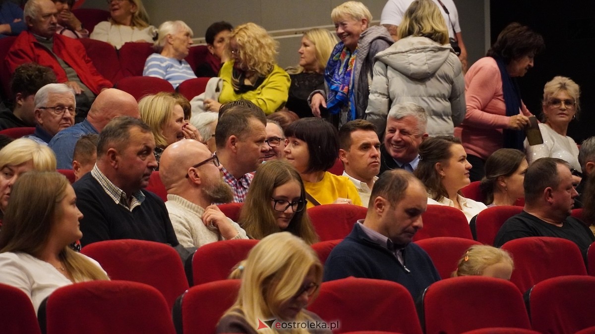 Niezwykłe spotkanie kultur w rytmie przyjaźni: Ostrołęka i Hiszpania w OCK! [10.11.2025] - zdjęcie #124 - eOstroleka.pl