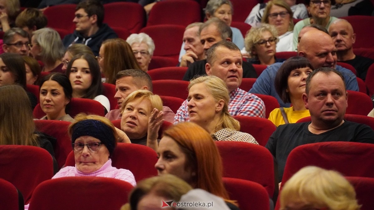 Niezwykłe spotkanie kultur w rytmie przyjaźni: Ostrołęka i Hiszpania w OCK! [10.11.2025] - zdjęcie #118 - eOstroleka.pl