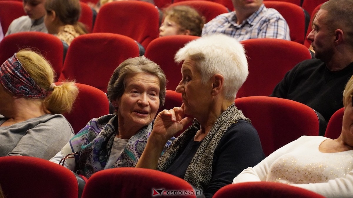 Niezwykłe spotkanie kultur w rytmie przyjaźni: Ostrołęka i Hiszpania w OCK! [10.11.2025] - zdjęcie #115 - eOstroleka.pl
