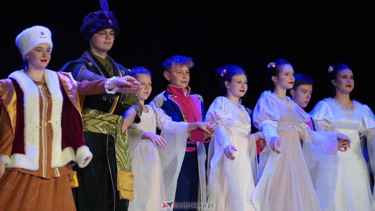 Niezwykłe spotkanie kultur w rytmie przyjaźni: Ostrołęka i Hiszpania w OCK! [10.11.2025] - zdjęcie #95 - eOstroleka.pl