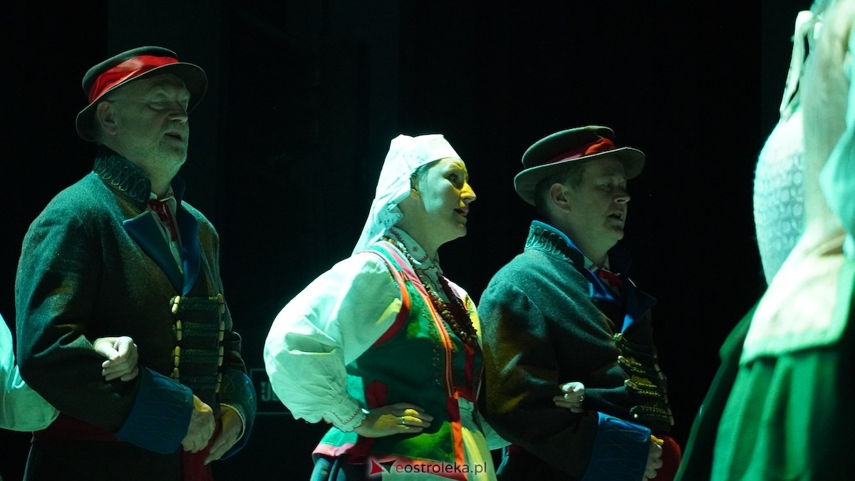 Niezwykłe spotkanie kultur w rytmie przyjaźni: Ostrołęka i Hiszpania w OCK! [10.11.2025] - zdjęcie #65 - eOstroleka.pl