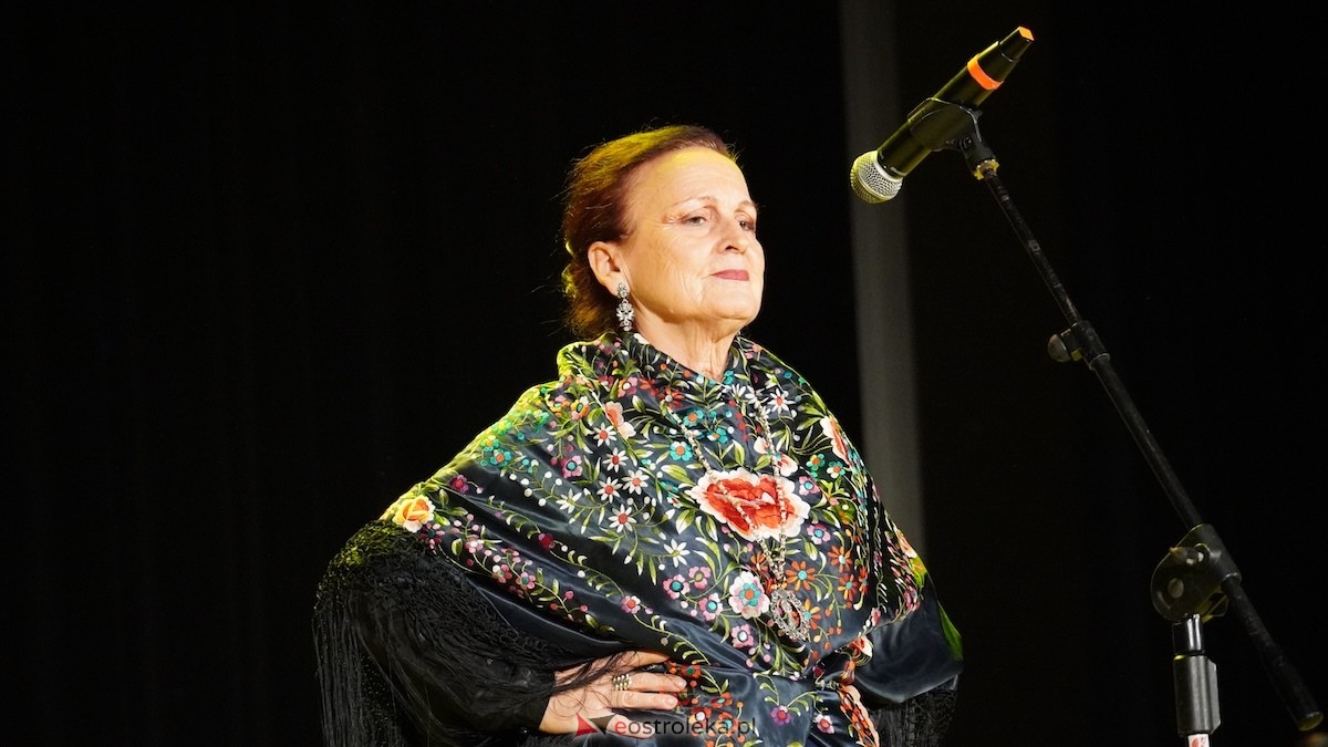 Niezwykłe spotkanie kultur w rytmie przyjaźni: Ostrołęka i Hiszpania w OCK! [10.11.2025] - zdjęcie #20 - eOstroleka.pl