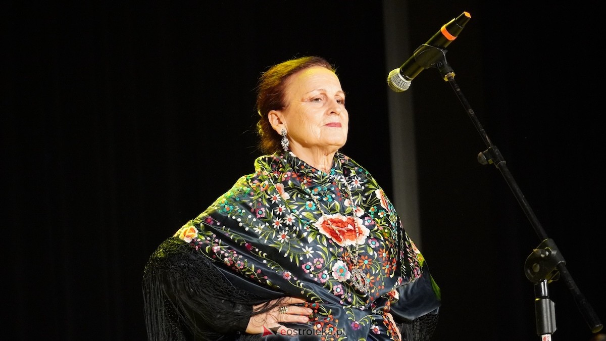 Niezwykłe spotkanie kultur w rytmie przyjaźni: Ostrołęka i Hiszpania w OCK! [10.11.2025] - zdjęcie #19 - eOstroleka.pl