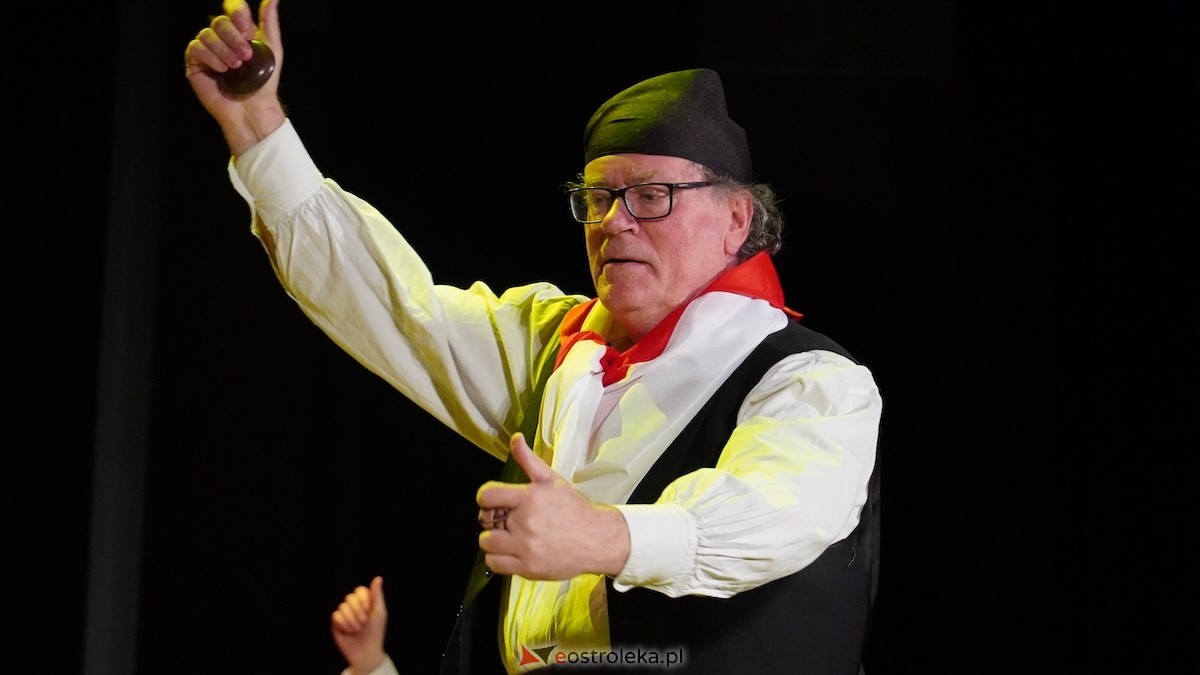 Niezwykłe spotkanie kultur w rytmie przyjaźni: Ostrołęka i Hiszpania w OCK! [10.11.2025] - zdjęcie #9 - eOstroleka.pl