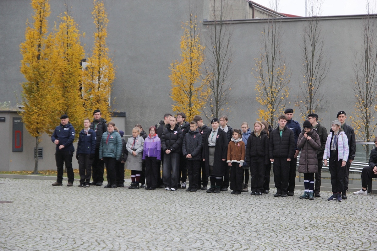 Niepodległa do Hymnu [11.11.2025] - zdjęcie #40 - eOstroleka.pl