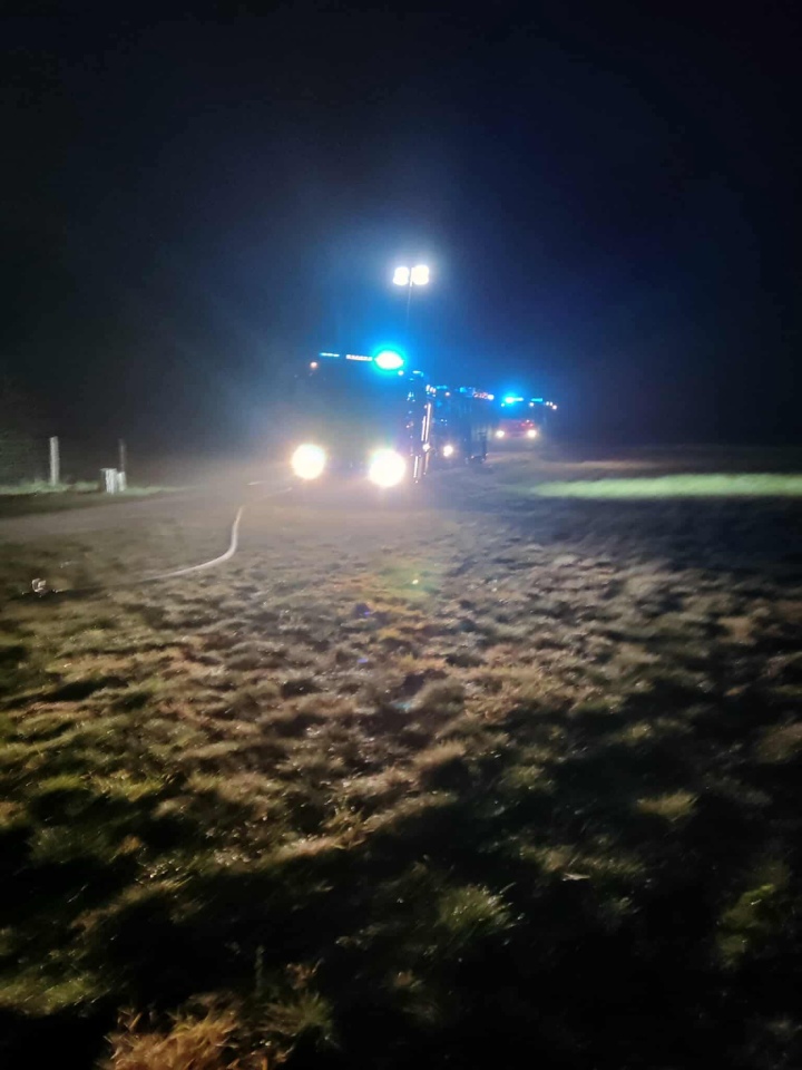 Groźny pożar w Chudku [11.11.2025] - zdjęcie #3 - eOstroleka.pl