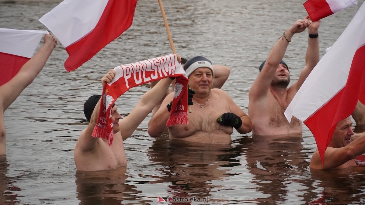 Morsowanie z flagą [11.11.2025] - zdjęcie #36 - eOstroleka.pl