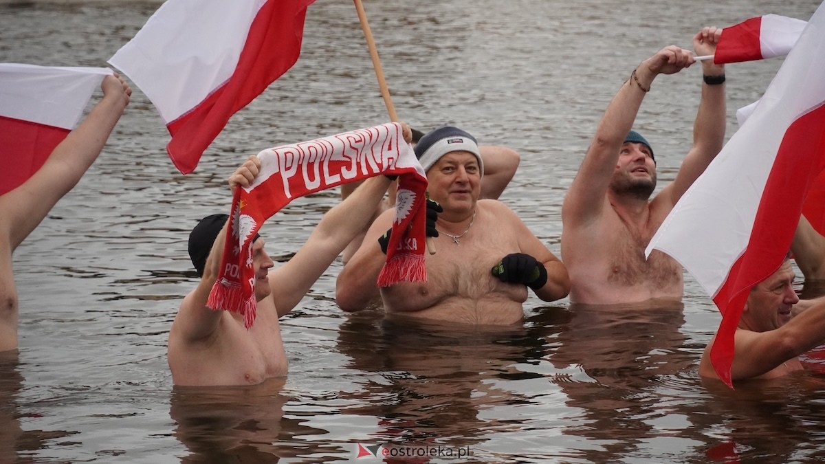 Morsowanie z flagą [11.11.2025] - zdjęcie #35 - eOstroleka.pl