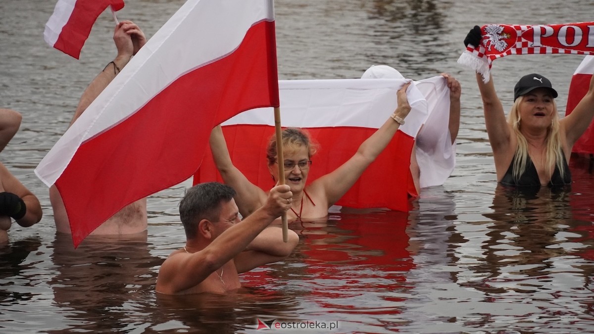 Morsowanie z flagą [11.11.2025] - zdjęcie #32 - eOstroleka.pl