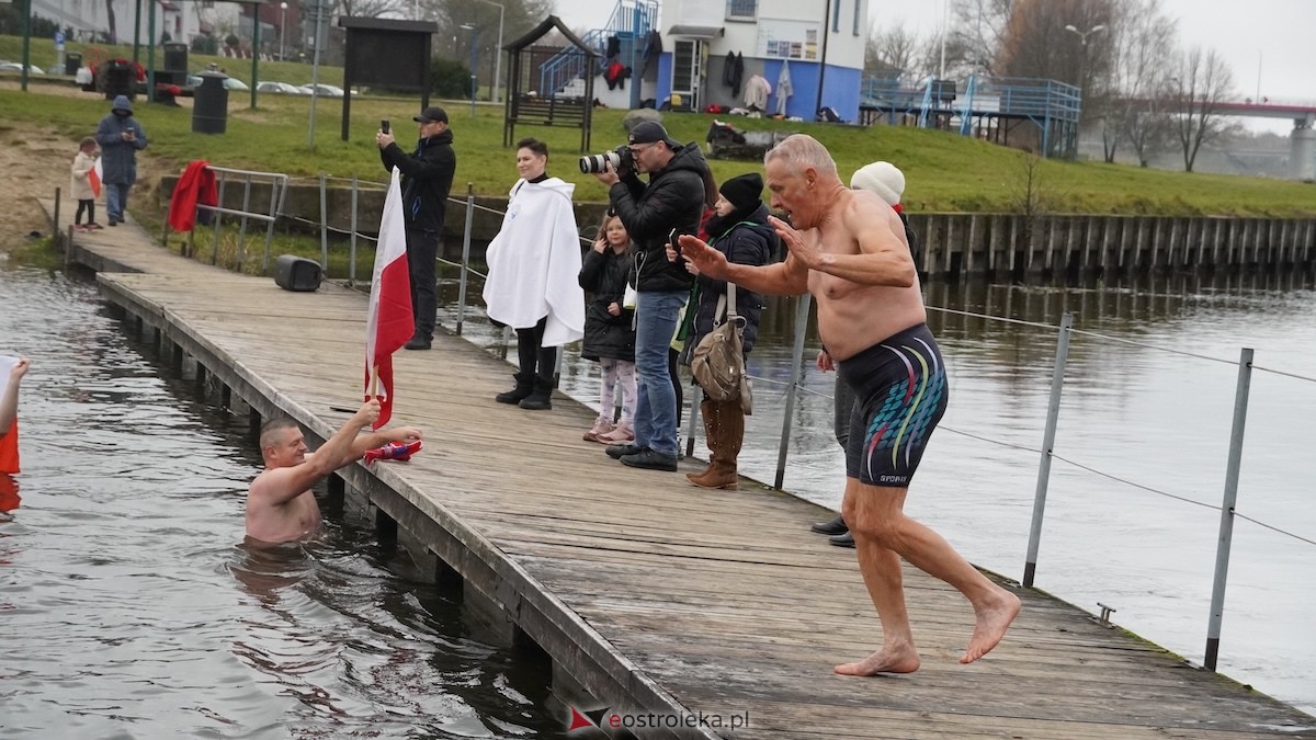 Morsowanie z flagą [11.11.2025] - zdjęcie #27 - eOstroleka.pl