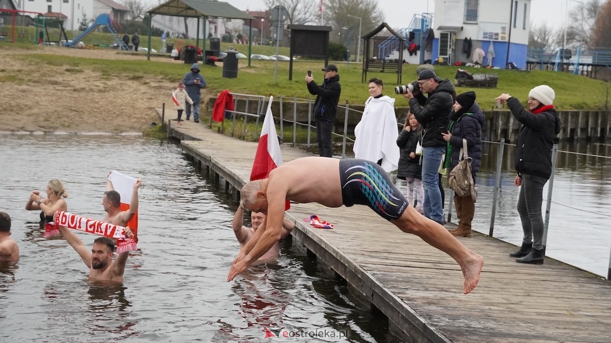 Morsowanie z flagą [11.11.2025] - zdjęcie #24 - eOstroleka.pl