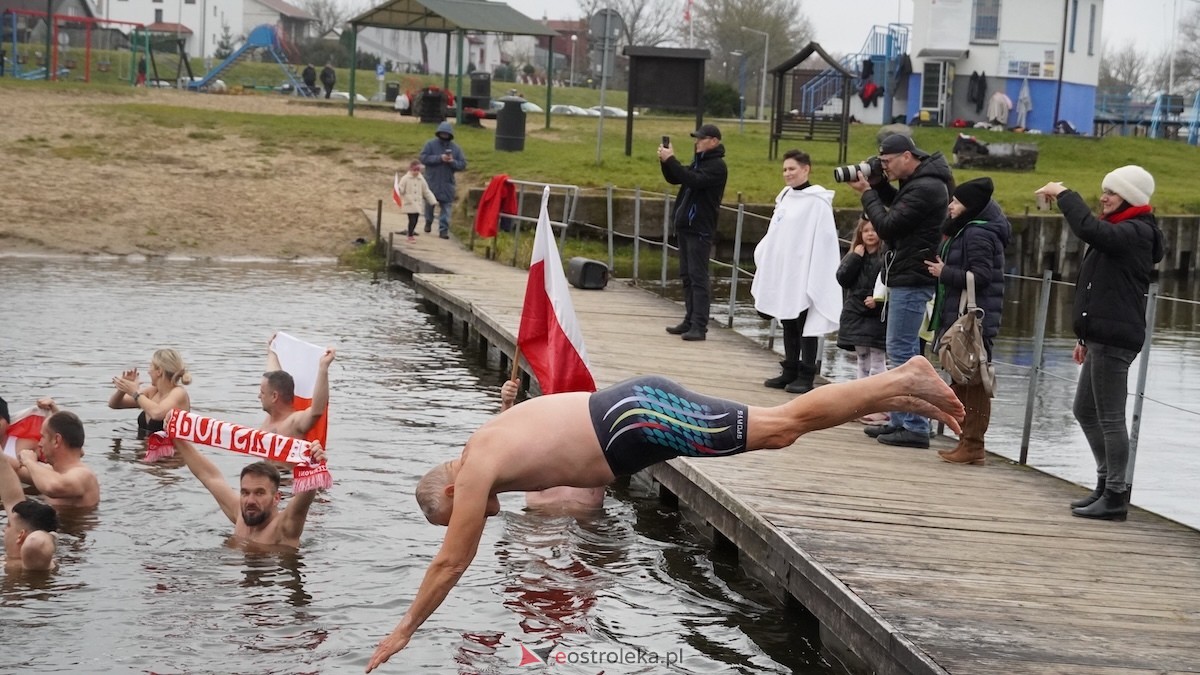 Morsowanie z flagą [11.11.2025] - zdjęcie #23 - eOstroleka.pl