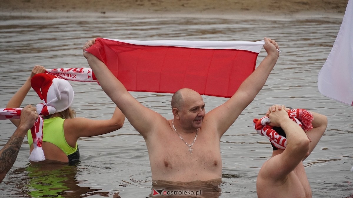 Morsowanie z flagą [11.11.2025] - zdjęcie #16 - eOstroleka.pl