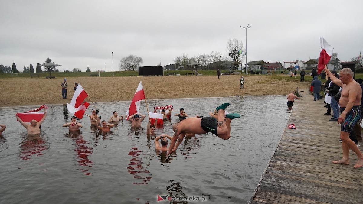 Morsowanie z flagą [11.11.2025] - zdjęcie #12 - eOstroleka.pl