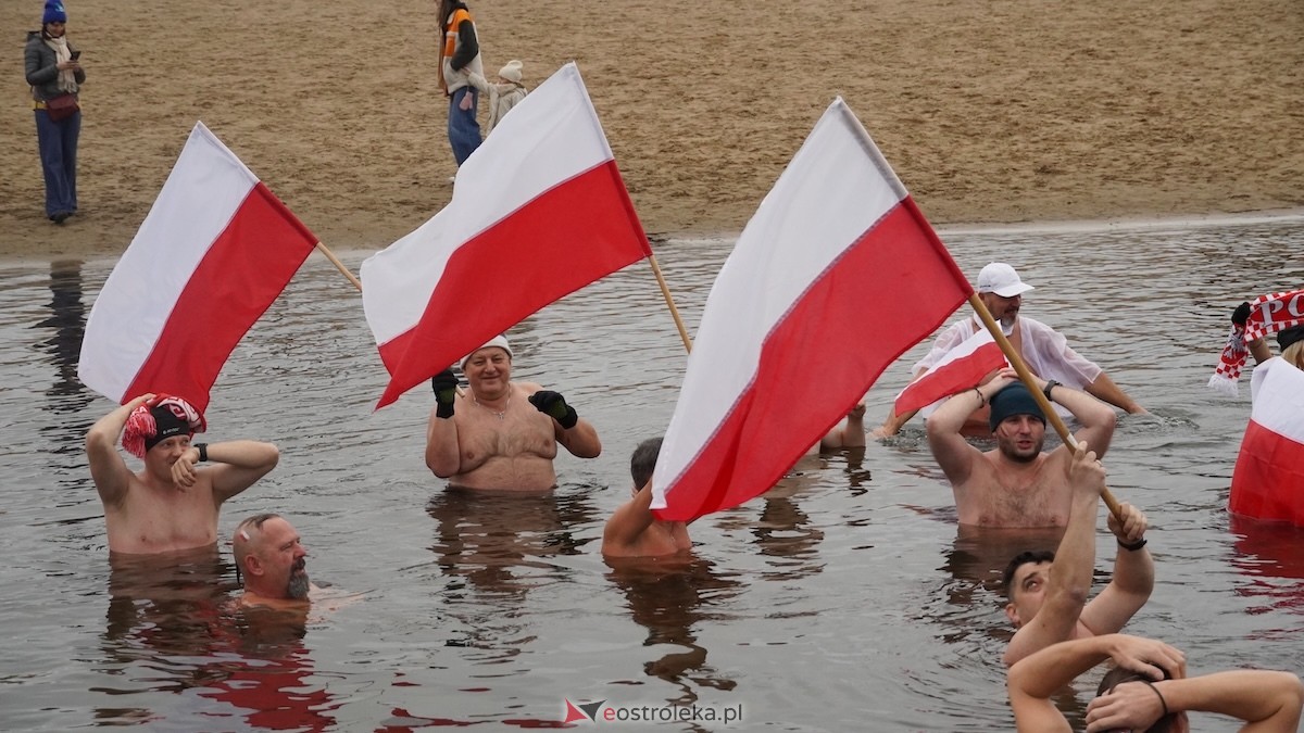 Morsowanie z flagą [11.11.2025] - zdjęcie #8 - eOstroleka.pl