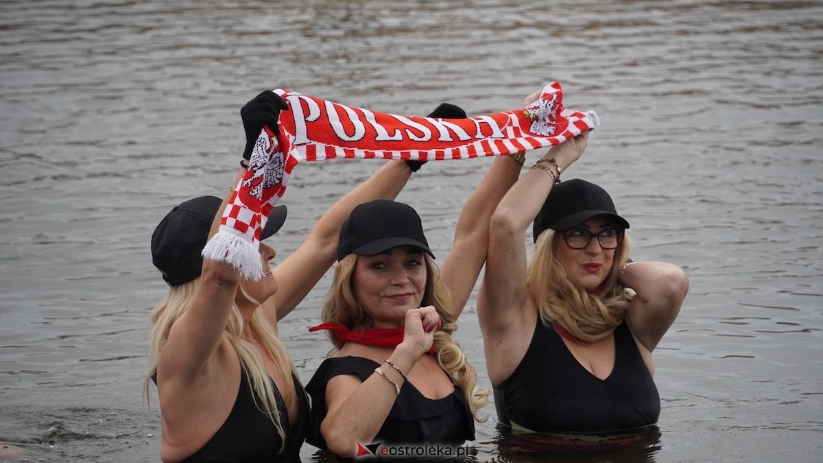 Morsowanie z flagą [11.11.2025] - zdjęcie #4 - eOstroleka.pl