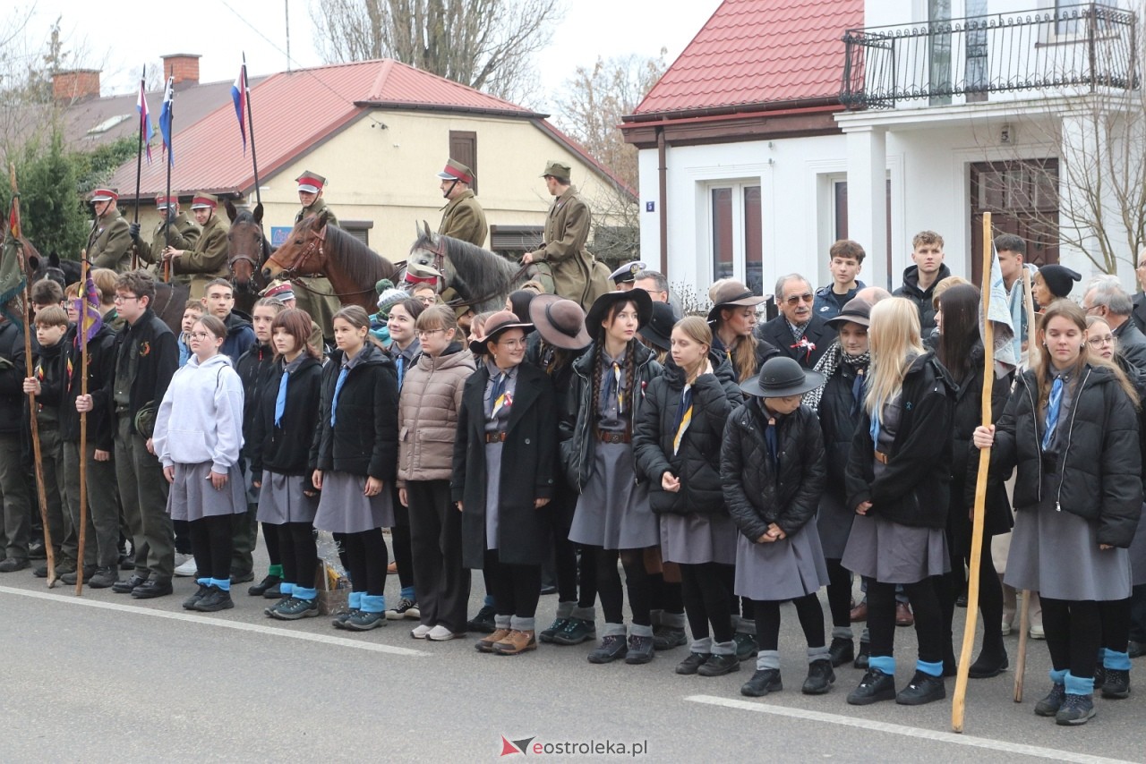 Święto Niepodległości 2025 w Ostrołęce - składanie kwiatów [11.11.2025] - zdjęcie #154 - eOstroleka.pl