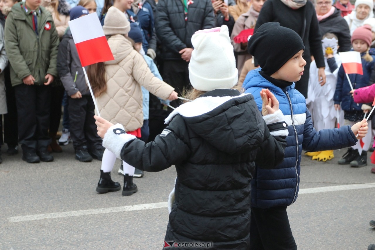 Święto Niepodległości 2025 w Ostrołęce - składanie kwiatów [11.11.2025] - zdjęcie #118 - eOstroleka.pl