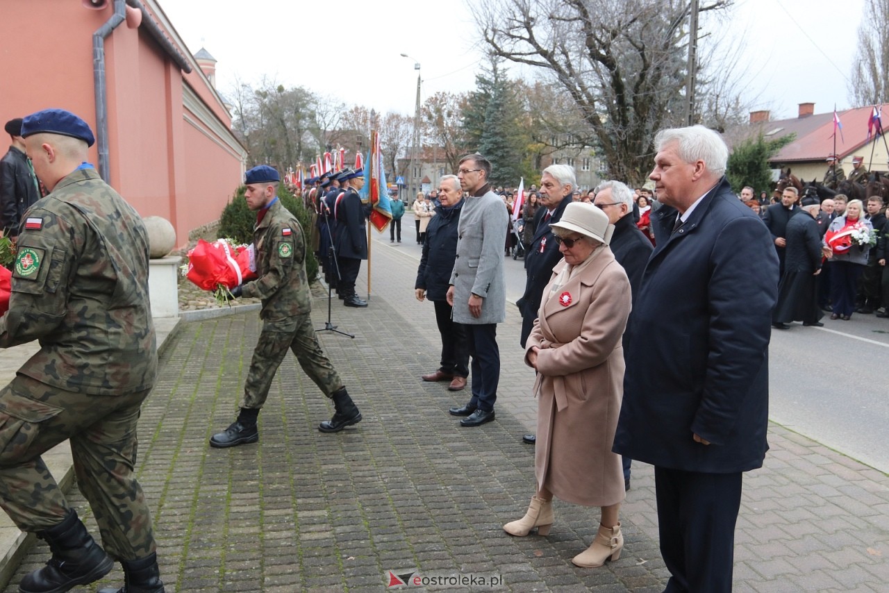 Święto Niepodległości 2025 w Ostrołęce - składanie kwiatów [11.11.2025] - zdjęcie #104 - eOstroleka.pl
